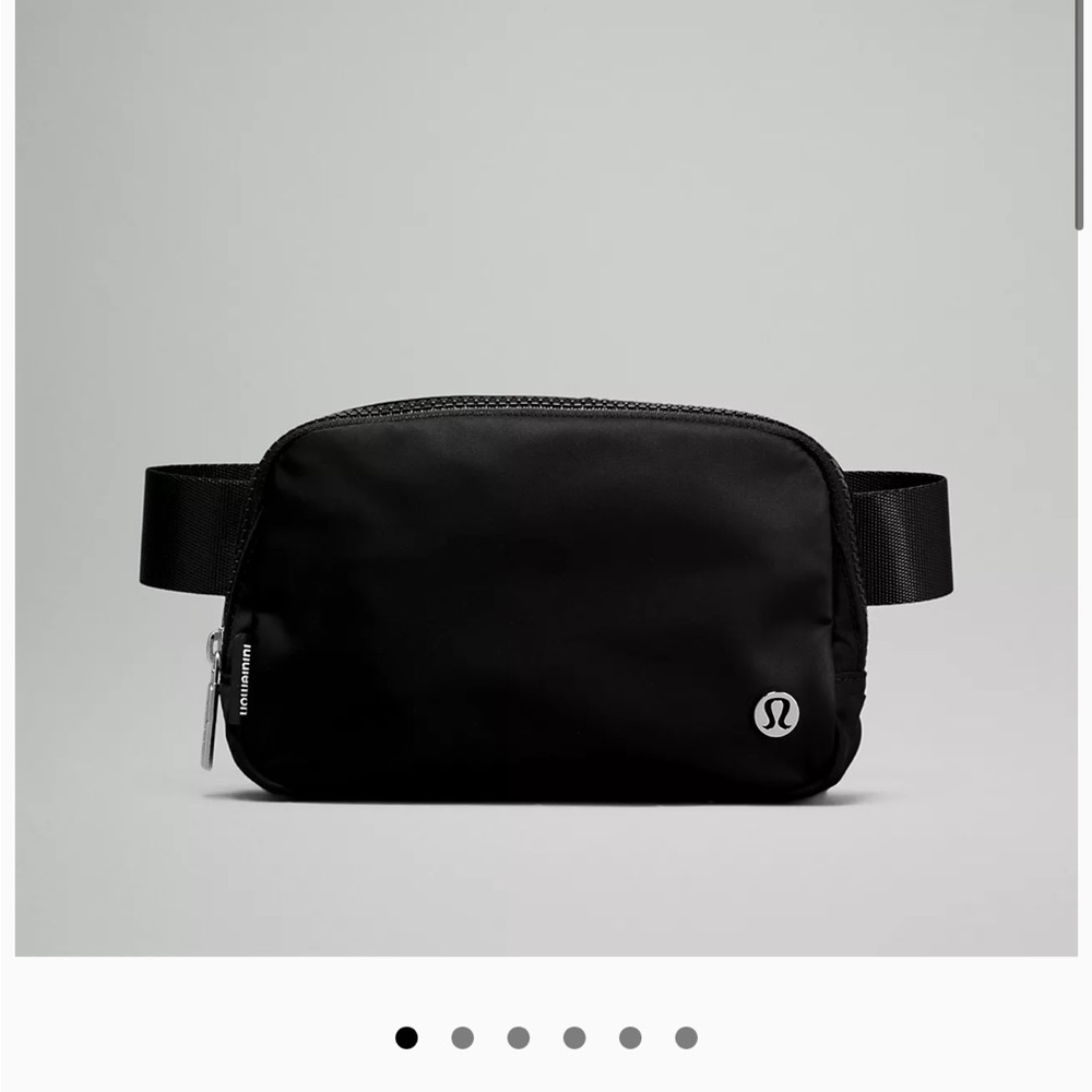 Lululemon Everywhere Belt Bag - black